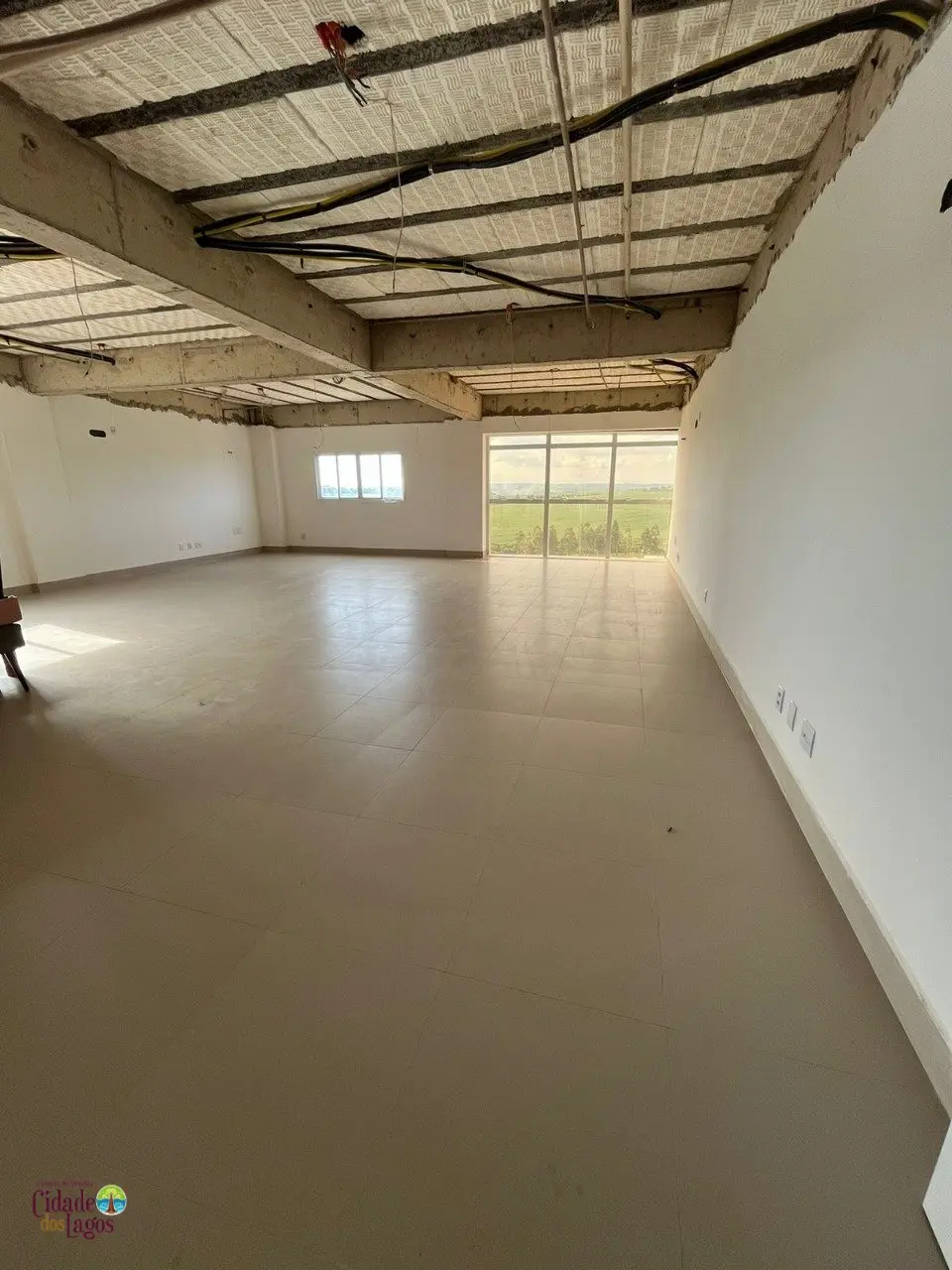Ótima sala comercial na Cidade dos Lagos!