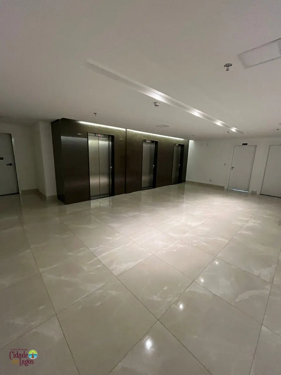 Ótima sala comercial na Cidade dos Lagos!
