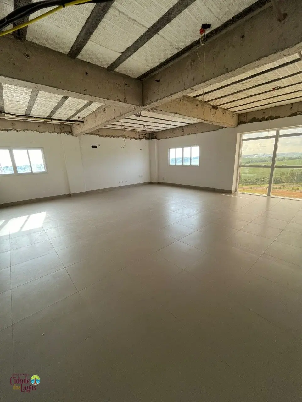 Ótima sala comercial na Cidade dos Lagos!