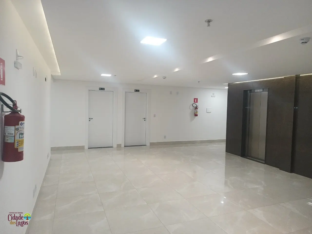 Aluga-se Sala Comercial