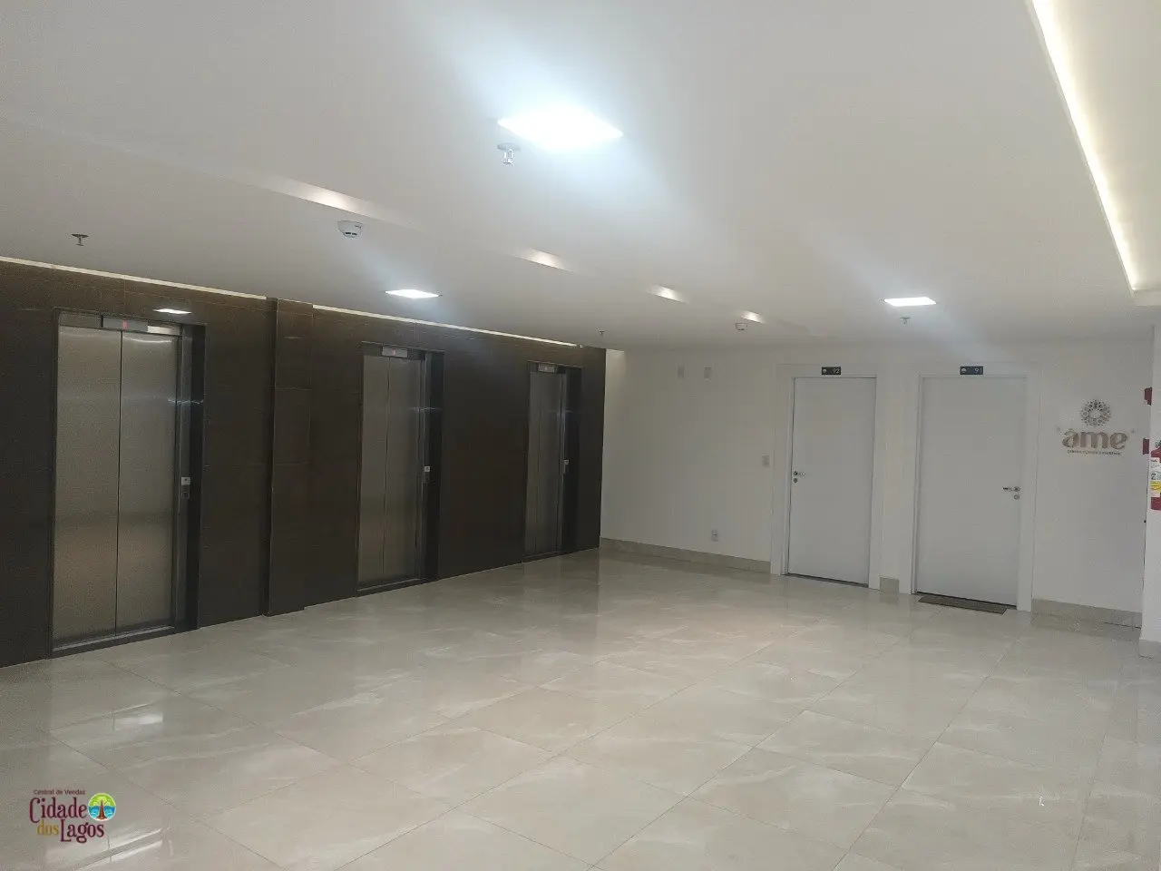 Aluga-se Sala Comercial