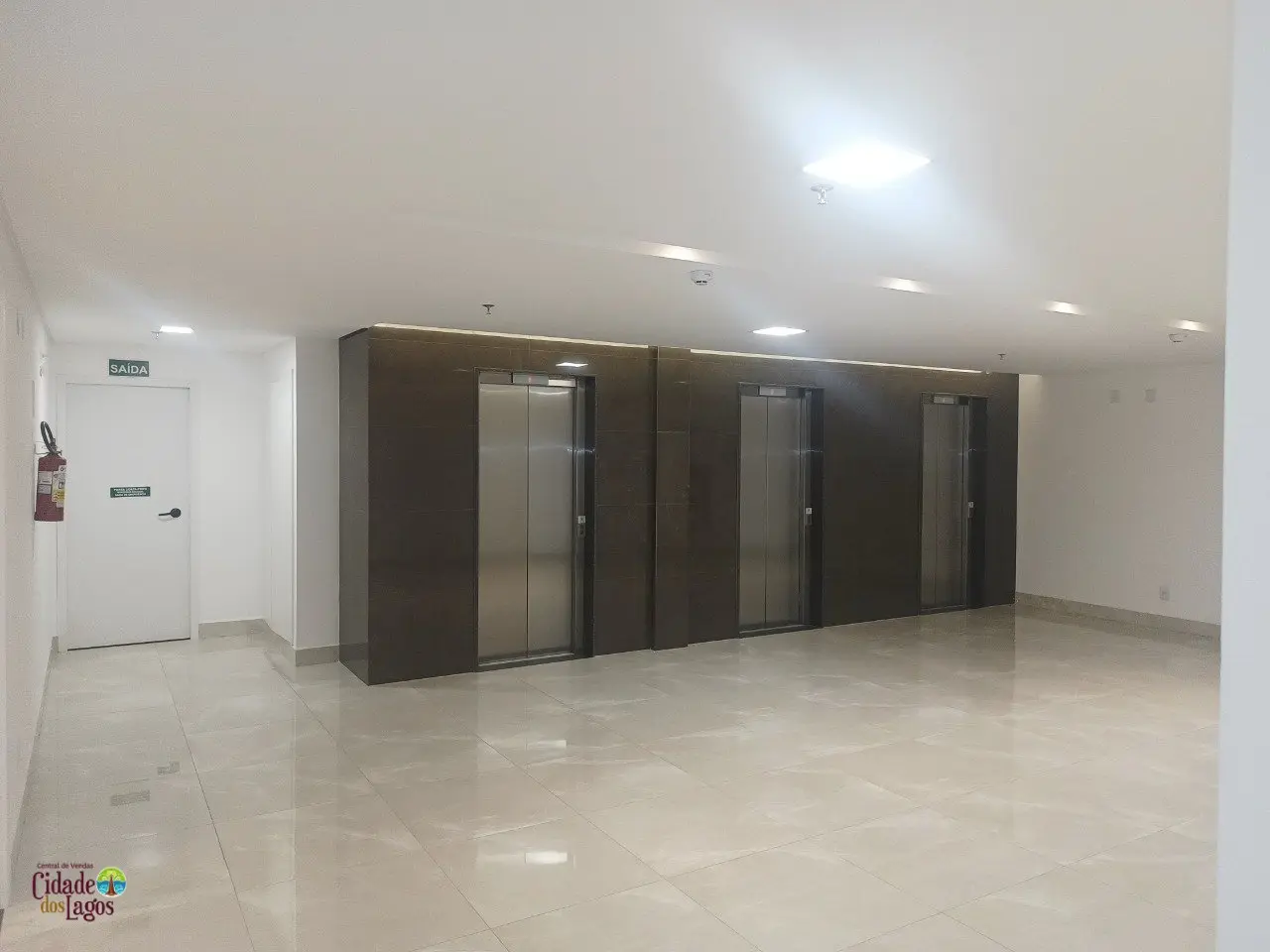 Aluga-se Sala Comercial