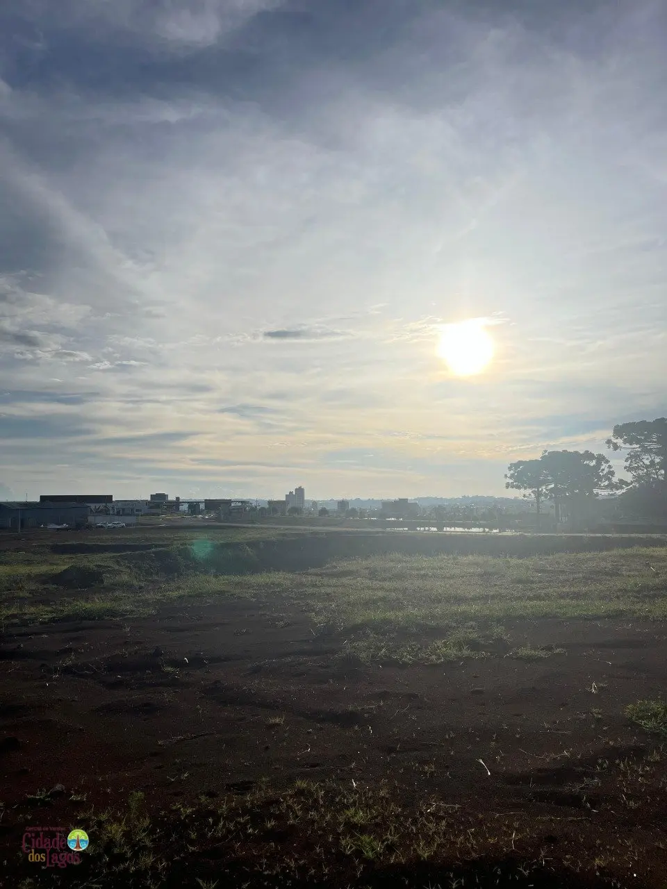 LOTE RESIDENCIAL - RESERVA DOS LAGOS